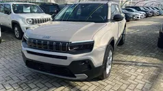 Grigio tetto nero Nuova 2025 Jeep Avenger Altitude SUV | 22.990 € (Buon prezzo)