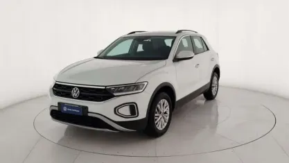 Usata VW T-Roc Life 110 CV (80 kW) 2023 Bianco SUV
