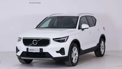 Bianco Usata 2025 Volvo XC40 Core SUV | 34.900 € (Buon prezzo)
