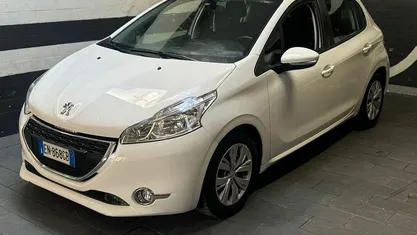 Begagnad Peugeot 208 Allure 92 HK (67 kW) 2012 Halvkombi