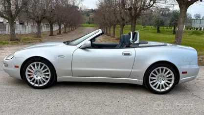 Usata Maserati Spyder 390 CV (286 kW) 2003 Grigio Cabrio