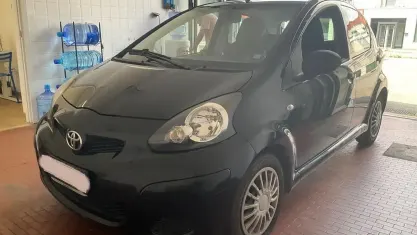 Usata Toyota Aygo 68 CV (50 kW) 2009 Nero Utilitaria