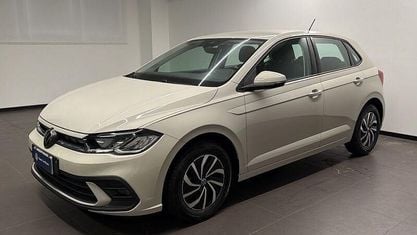Usata VW Polo Life 95 CV (69 kW) 2023 Grigio Utilitaria