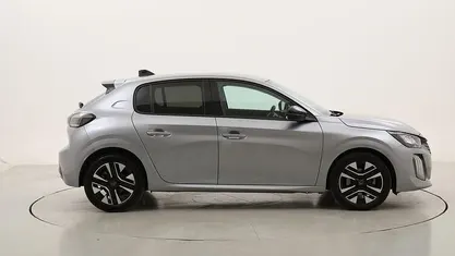Usata Peugeot 208 Allure 101 CV (74 kW) 2025 Utilitaria