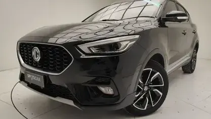 Usata MG ZS Luxury 111 CV (81 kW) 2023 Nero SUV