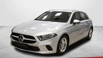 Argento Usata 2021 Mercedes A180 Business Tre volumi | 21.800 € (Ottimo prezzo)