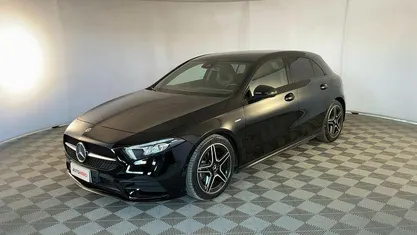 Usata Mercedes A180 Premium 116 CV (85 kW) 2021 Nero
