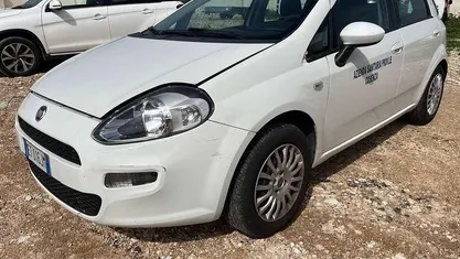 Bianco Usata 2013 Fiat Punto Street Tre volumi | 1590 € (Super prezzo)
