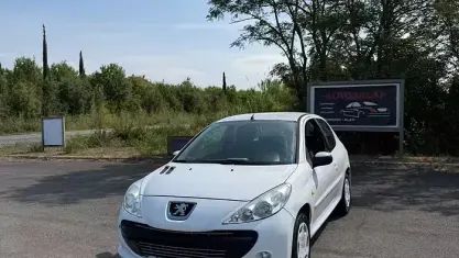 Usata Peugeot 206+ 68 CV (50 kW) 2012 Bianco Utilitaria