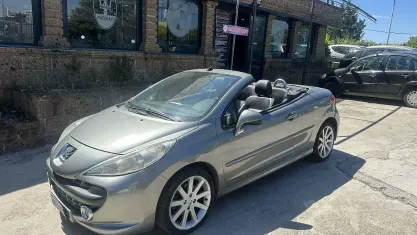 Usata Peugeot 207 CC Roland Garros 120 CV (88 kW) 2008 Cabrio