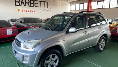 Usata Toyota RAV4 116 CV (85 kW) 2004 Argento SUV