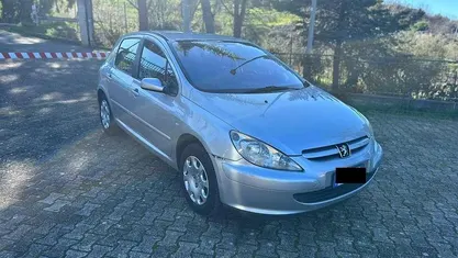 Grigio Usata 2004 Peugeot 307 S Tre volumi | 3000 € (Buon prezzo)