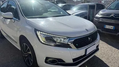 Usata DS Automobiles DS4 Sport Chic 120 CV (88 kW) 2018 Bianco Utilitaria