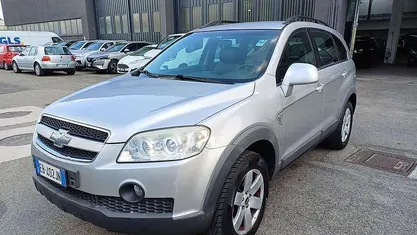 Usata Chevrolet Captiva 149 CV (109 kW) 2010 Grigio SUV