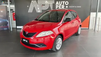 Usata Lancia Ypsilon Gold 69 CV (50 kW) 2017 Utilitaria