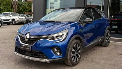 Usata Renault Captur Techno 91 CV (66 kW) 2024 Blu SUV