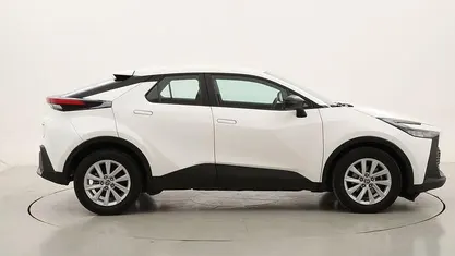 Usata Toyota C-HR Active 140 CV (102 kW) 2024 SUV