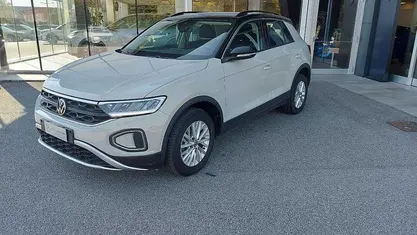 Usata 2023 VW T-Roc Life SUV | 19.700 € (Super prezzo)