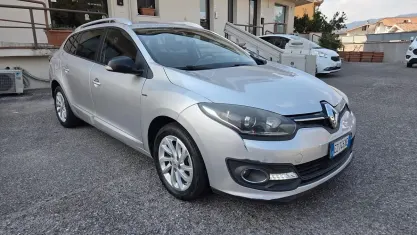 Usata Renault Mégane GrandTour 110 CV (80 kW) 2015 Grigio Station wagon