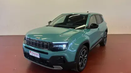 Begagnad Jeep Avenger Summit 101 HK (74 kW) 2024 Vit SUV