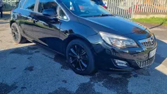 Nero Usata 2011 Opel Astra Cosmo Tre volumi | 5900 € (Buon prezzo)