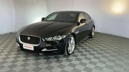 Usata Jaguar XE R-Sport 180 CV (132 kW) 2016 Nero Berlina