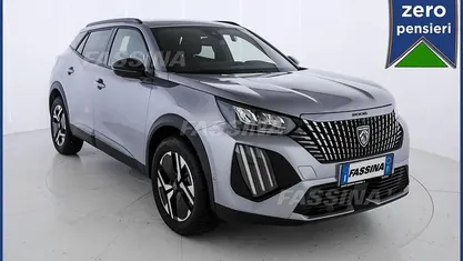 Usata Peugeot 2008 Allure 102 CV (75 kW) 2024 SUV