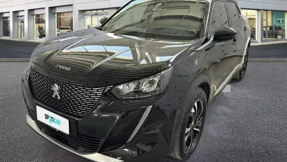 Usata Peugeot 2008 Allure 131 CV (96 kW) 2023 Nero SUV