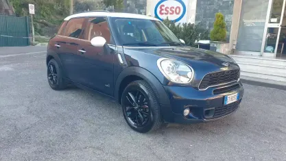 Usata Mini Cooper D Countryman 143 CV (105 kW) 2014 Bluazzurro SUV