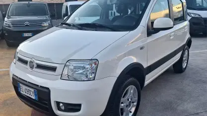 Usata Fiat Panda 4x4 75 CV (55 kW) 2011 Bianco Utilitaria