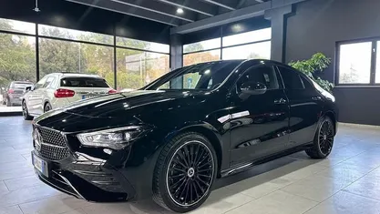 Nero Usata 2024 Mercedes CLA250e Advanced Plus Tre volumi | 39.900 € (Buon prezzo)