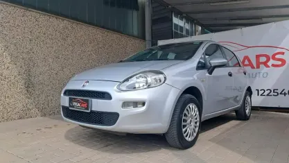 Usata Fiat Punto Lounge 77 CV (56 kW) 2012 Blu Utilitaria