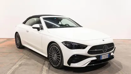 Usata 2024 Mercedes CLE220 AMG Line Premium Cabrio | 56.900 € (Buon prezzo)