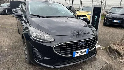 Nero Usata 2023 Ford Fiesta Titanium Tre volumi | 14.500 € (Buon prezzo)