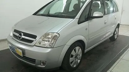Grigio metallizzato Usata 2004 Opel Meriva Club Monovolume | 1970 €