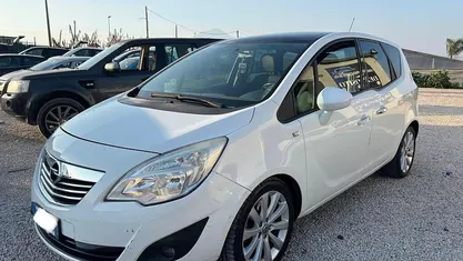 Usata Opel Meriva 110 CV (80 kW) 2010 Monovolume