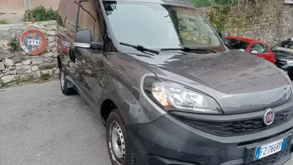 Usata Fiat Doblò 95 CV (69 kW) 2019 Grigio Monovolume
