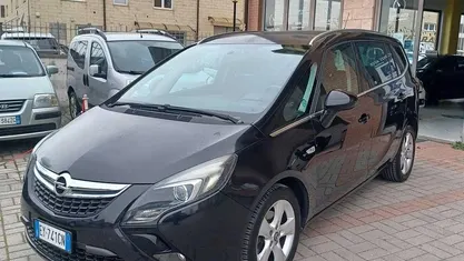 Usata Opel Zafira 150 CV (110 kW) 2015 Nero Monovolume