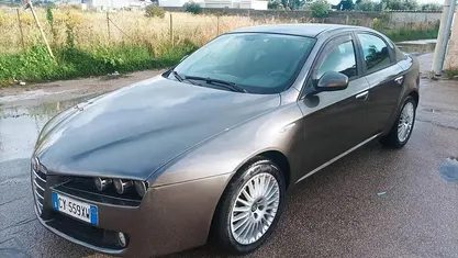 Usata Alfa Romeo 159 Distinctive 149 CV (109 kW) 2006 Grigio Berlina