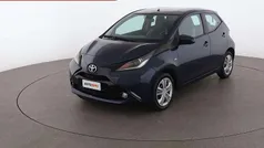 Blu Usata 2015 Toyota Aygo X-play Due volumi | 8699 € (Buon prezzo)