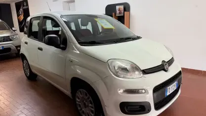 Usata Fiat Panda Lounge 69 CV (50 kW) 2016 Bianco Utilitaria
