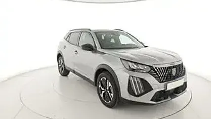 Usata Peugeot 2008 Allure 101 CV (74 kW) 2025 Grigio SUV