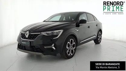 Käytetty Renault Arkana Intens 143 HP (105 kW) 2022 Musta Katumaasturi