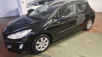 Usata Peugeot 308 109 CV (80 kW) 2008 Nero Berlina