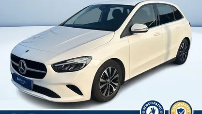 Usata Mercedes B180 Advanced 136 CV (100 kW) 2023 Bianco pastello Monovolume