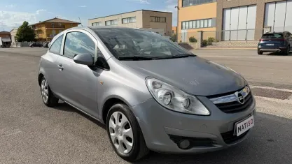 Usata Opel Corsa 80 CV (58 kW) 2008 Bluazzurro Utilitaria