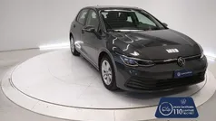 Grigio scuro Usata 2024 VW Golf VIII Life Tre volumi | 26.200 € (Ottimo prezzo)