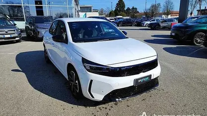 Usata Opel Corsa 100 CV (73 kW) 2025 Utilitaria