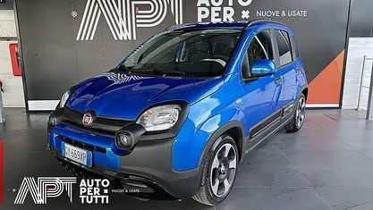 Blu Usata 2025 Fiat Panda Cross Cross Due volumi | 14.250 € (Buon prezzo)