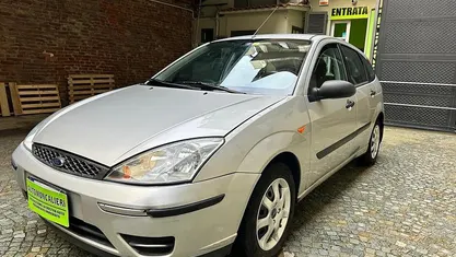 Usata Ford Focus Zetec 101 CV (74 kW) 2004 Berlina